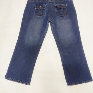 Old Navy Pants - Old navy capris Old Navy Pants - Old navy capris